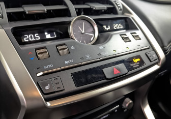 Подержанный автомобиль Lexus NX 2021 года (27 фото)