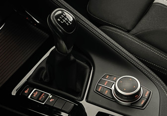 Подержанный автомобиль BMW X2 2020 года (18 фото)