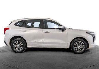 Подержанный автомобиль Haval Jolion 2023 года (4 фото)