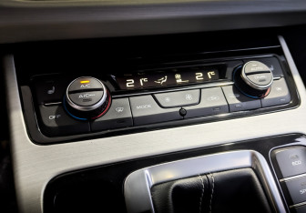 Подержанный автомобиль Geely Atlas 2020 года (27 фото)