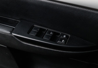 Подержанный автомобиль Subaru Outback Wagon 2011 года (16 фото)