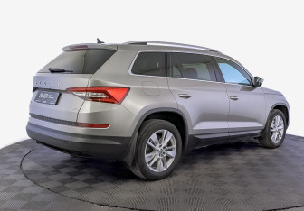 Подержанный автомобиль Skoda Kodiaq 2021 года (5 фото)
