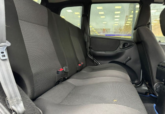 Подержанный автомобиль Chevrolet Niva 2015 года (11 фото)