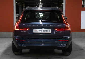 Подержанный автомобиль Volvo XC60 2021 года (6 фото)