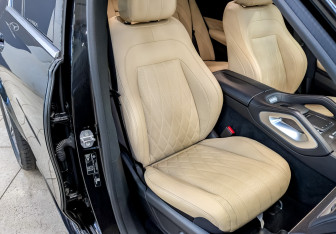 Подержанный автомобиль Mercedes-Benz GLE 2019 года (23 фото)