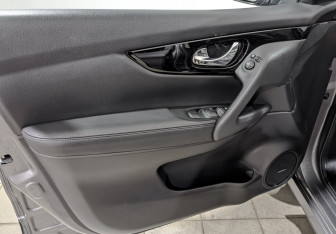 Подержанный автомобиль Nissan Qashqai 2018 года (19 фото)