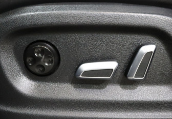 Подержанный автомобиль Audi Q5 2015 года (12 фото)