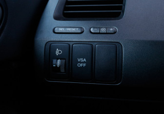 Подержанный автомобиль Honda Civic Sedan 2008 года (13 фото)