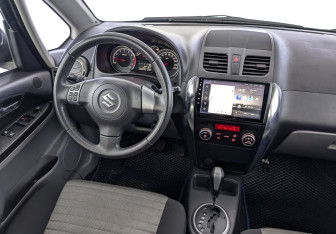 Подержанный автомобиль Suzuki SX4 Hatchback 2013 года (28 фото)