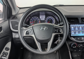 Подержанный автомобиль Hyundai Solaris Sedan 2016 года (21 фото)