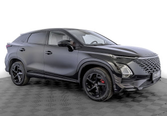 Подержанный автомобиль Omoda C5 2023 года (3 фото)