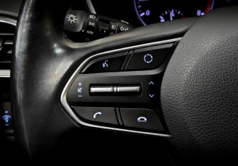 Подержанный автомобиль Hyundai Santa Fe 2019 года (27 фото)