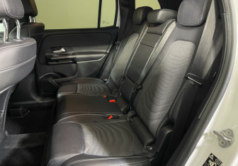 Подержанный автомобиль Mercedes-Benz GLB 2020 года (10 фото)