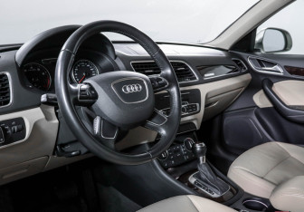 Подержанный автомобиль Audi Q3 2015 года (14 фото)