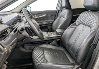 Подержанный автомобиль Exeed TXL 2023 года (20 фото)