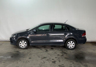 Подержанный автомобиль Volkswagen Polo Sedan 2014 года (4 фото)