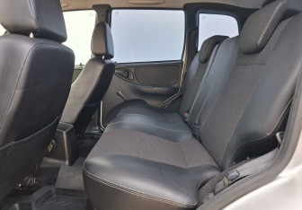 Подержанный автомобиль Chevrolet Niva 2012 года (11 фото)