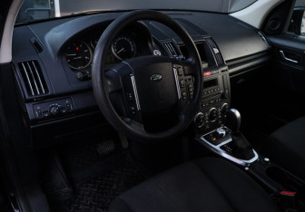 Подержанный автомобиль Land Rover Freelander 2011 года (12 фото)
