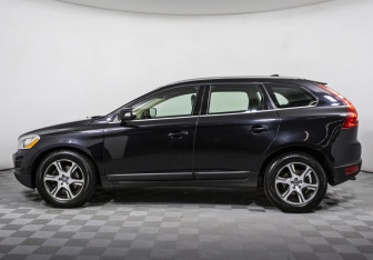 Подержанный автомобиль Volvo XC60 2011 года (8 фото)