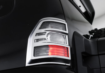 Подержанный автомобиль Mitsubishi Pajero 2013 года (21 фото)