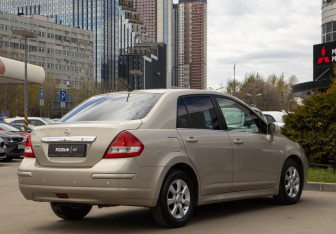 Подержанный автомобиль Nissan Tiida Sedan 2011 года (4 фото)