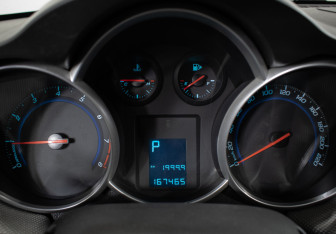 Подержанный автомобиль Chevrolet Cruze Sedan 2010 года (12 фото)