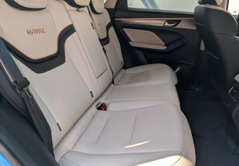 Подержанный автомобиль Haval Jolion 2023 года (11 фото)