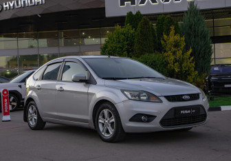 Подержанный автомобиль Ford Focus Hatchback 2010 года (2 фото)