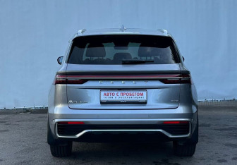 Подержанный автомобиль Geely Monjaro 2024 года (6 фото)