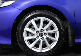 Подержанный автомобиль Toyota Camry Sedan 2021 года (25 фото)
