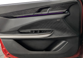 Подержанный автомобиль Changan UNI-V 2023 года (19 фото)