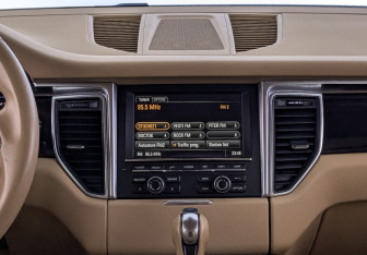 Подержанный автомобиль Porsche Macan 2014 года (17 фото)