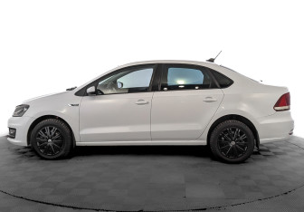 Подержанный автомобиль Volkswagen Polo Sedan 2019 года (8 фото)
