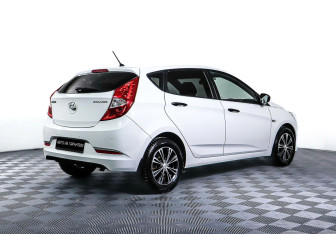 Подержанный автомобиль Hyundai Solaris Hatchback 2015 года (5 фото)