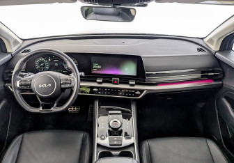 Подержанный автомобиль Kia Sportage 2023 года (14 фото)