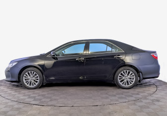 Подержанный автомобиль Toyota Camry Sedan 2015 года (8 фото)