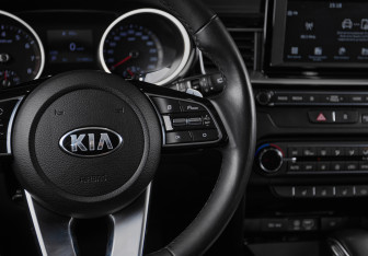 Подержанный автомобиль Kia Ceed Wagon 2019 года (12 фото)