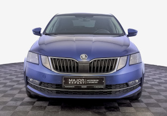 Подержанный автомобиль Skoda Octavia Liftback 2019 года (2 фото)