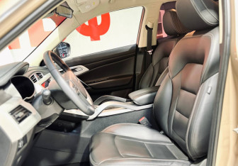 Подержанный автомобиль Geely Atlas 2021 года (8 фото)