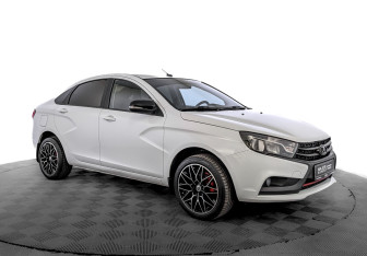 Подержанный автомобиль LADA (ВАЗ) Vesta Sedan 2019 года (3 фото)