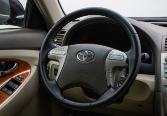 Подержанный автомобиль Toyota Camry Sedan 2008 года (15 фото)