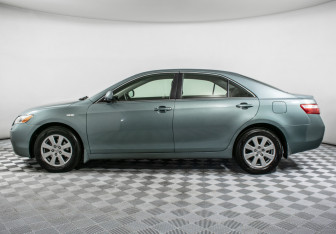 Подержанный автомобиль Toyota Camry Sedan 2007 года (8 фото)