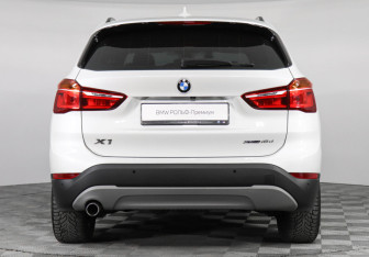 Подержанный автомобиль BMW X1 2019 года (4 фото)