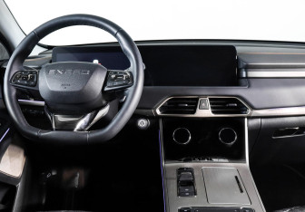 Подержанный автомобиль Exeed TXL 2023 года (12 фото)