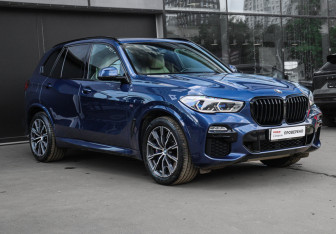 Подержанный автомобиль BMW X5 2020 года (3 фото)