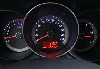 Подержанный автомобиль Kia Cerato Sedan 2010 года (11 фото)