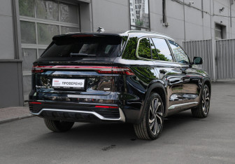 Подержанный автомобиль Geely Monjaro 2024 года (4 фото)