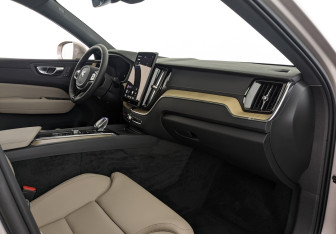 Новый Volvo XC60 2025 (9 фото)