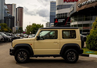Подержанный автомобиль Suzuki Jimny 2020 года (6 фото)
