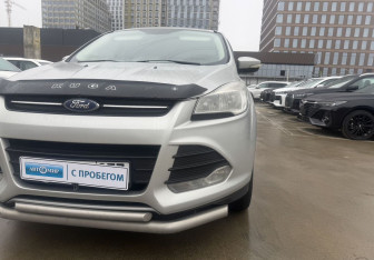 Подержанный автомобиль Ford Kuga 2014 года (7 фото)